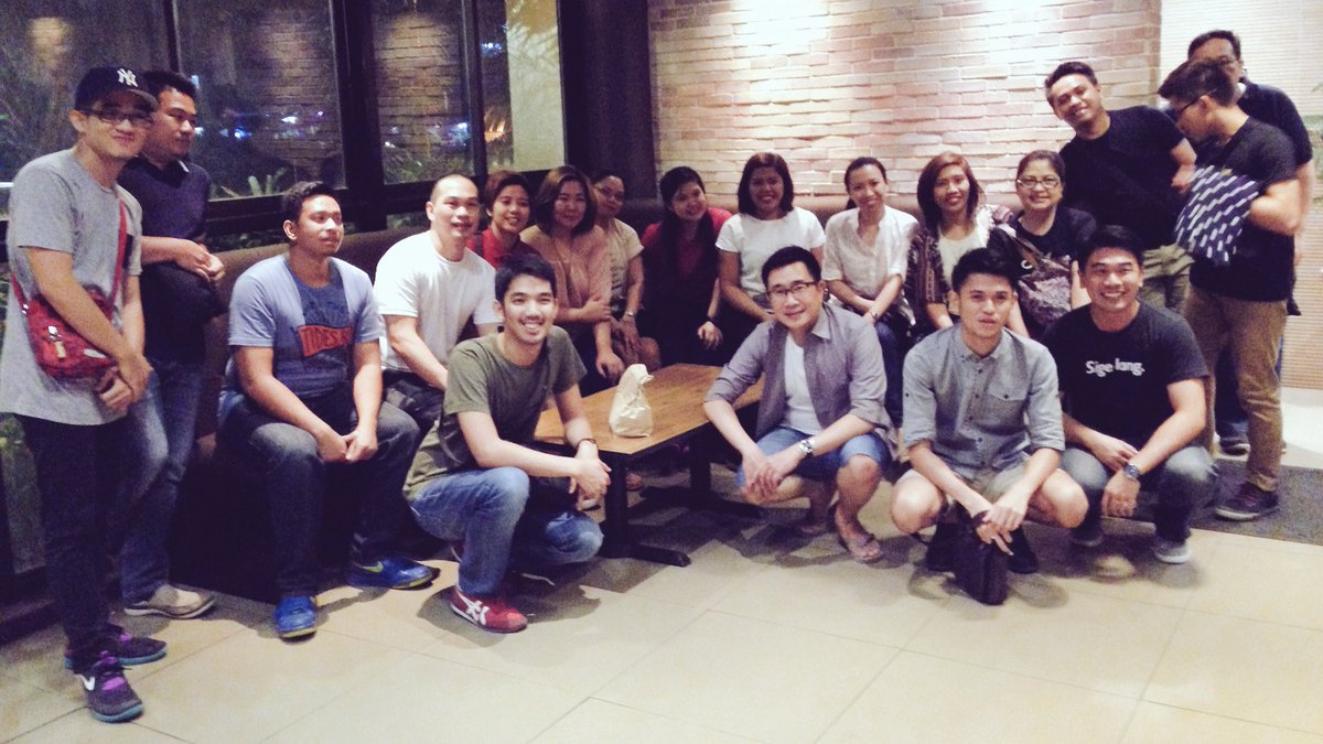 dzenirow's tweet photo. Bros and Sis in christ. 👌🏼🙏🏼 #SharingNight https://t.co/qi41vZ9xuX