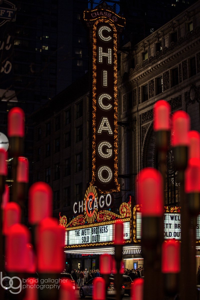 My favorite marquee. @ChicagoTheatre @theavettbros #avettbrothers #avettbroschi