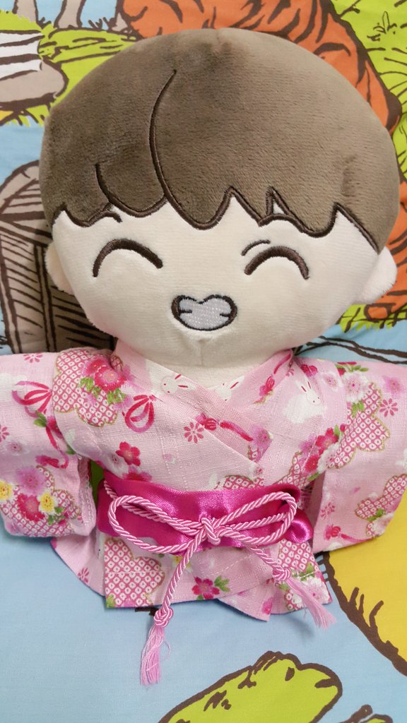 phun_noon's tweet photo. #namjooiedoll
#liontae
#PiGaDoll
ร้อนจะตาย แม่จับพวกเราแต่งชุดอะไรเนี้ย
แทชุดเหลือเยอะไปมั้ยลูก https://t.co/9trJYaBOFz