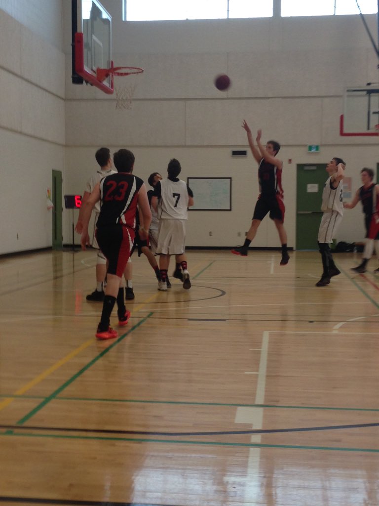 Intense game so far! 4 min left in Third period and WVH-47 HHM-42 You can do it Warriors 🏀