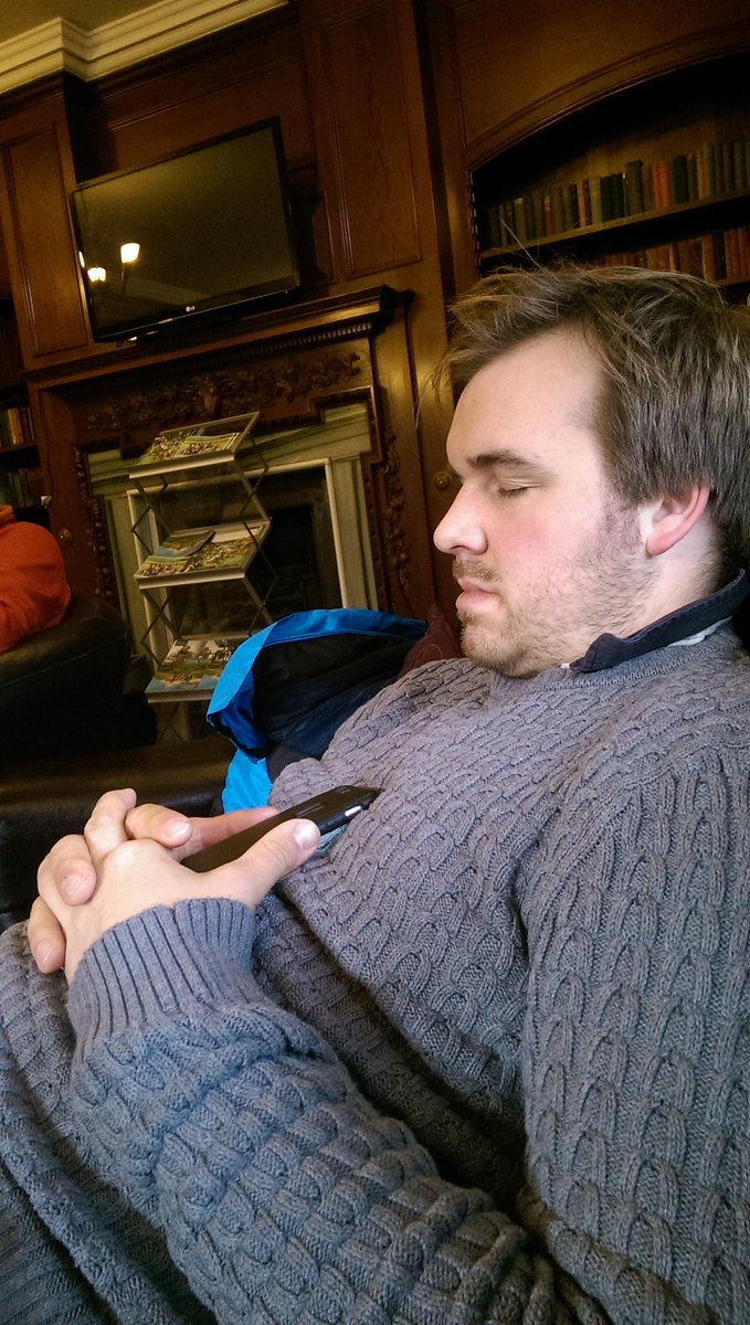 SouthfieldSci's tweet image. Mr Goswell just can&apos;t keep the pace #RevisionWeekend #YouSnoozeYouLose