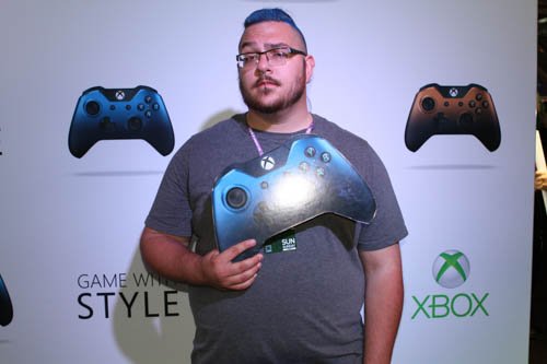 WhatWeDiscard's tweet photo. Hit up the Xbox booth at PAX East! #gamewithstyle #paxsweepstakes https://t.co/Q4bvwnbtW0