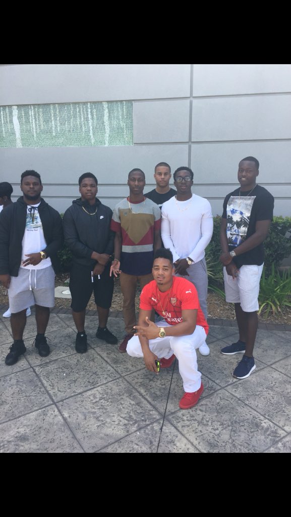 TheGreat__11's tweet image. #Latepost #Gradbash2K16 😈😈