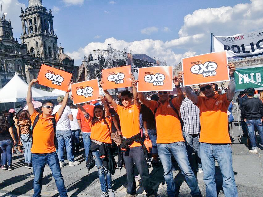 ExaFM's tweet photo. Ya estamos en el evento #TheFenixTour en el zócalo de la Ciudad de México ✌🏻️👏🏻 https://t.co/5jcNK1jcil