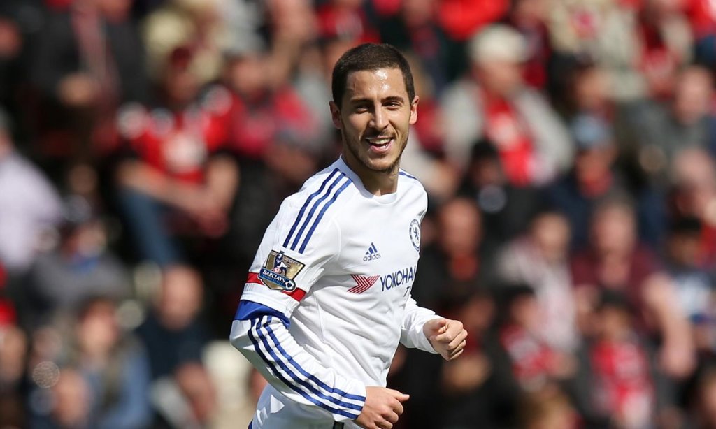 ChelseaNews2day's tweet photo. Eden Hazard happy at Chelsea, insists Guus Hiddink after win at Bournemouth

https://t.co/Eovi6EuxT7

#Chelsea #CFC https://t.co/yVWrNHBWfI