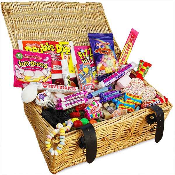 Carriecakes80's tweet photo. #win this sweetie hamper #prize! Just RT, Follow and leave your Twitter ID in the comment box. #fruityking #giveaway https://t.co/eulJU5fI9f
