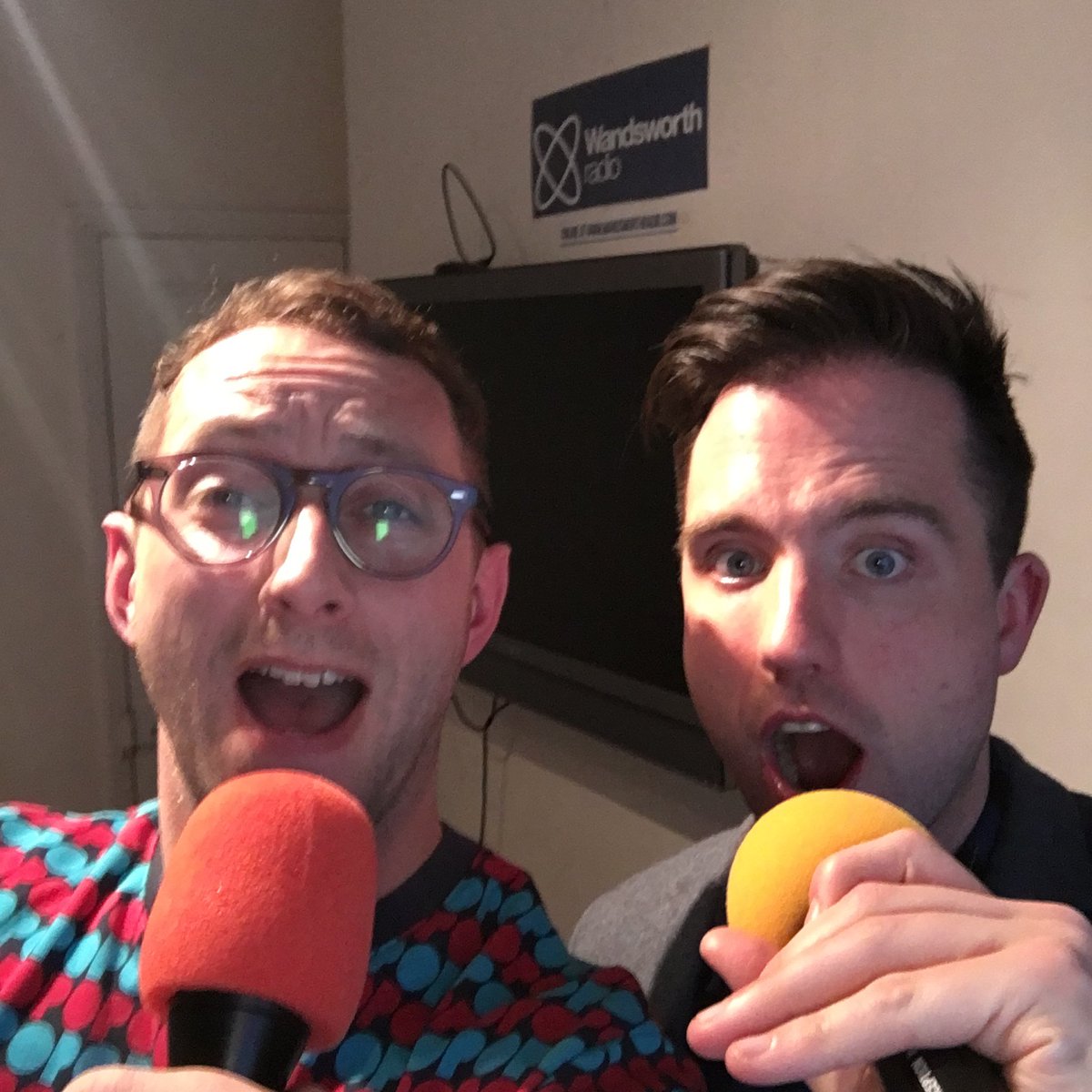 Singing along to Celine! <a href="/WandsworthRadio/">wandsworthradio</a> <a href="/AllaboutME_UK/">Michael Evans</a>