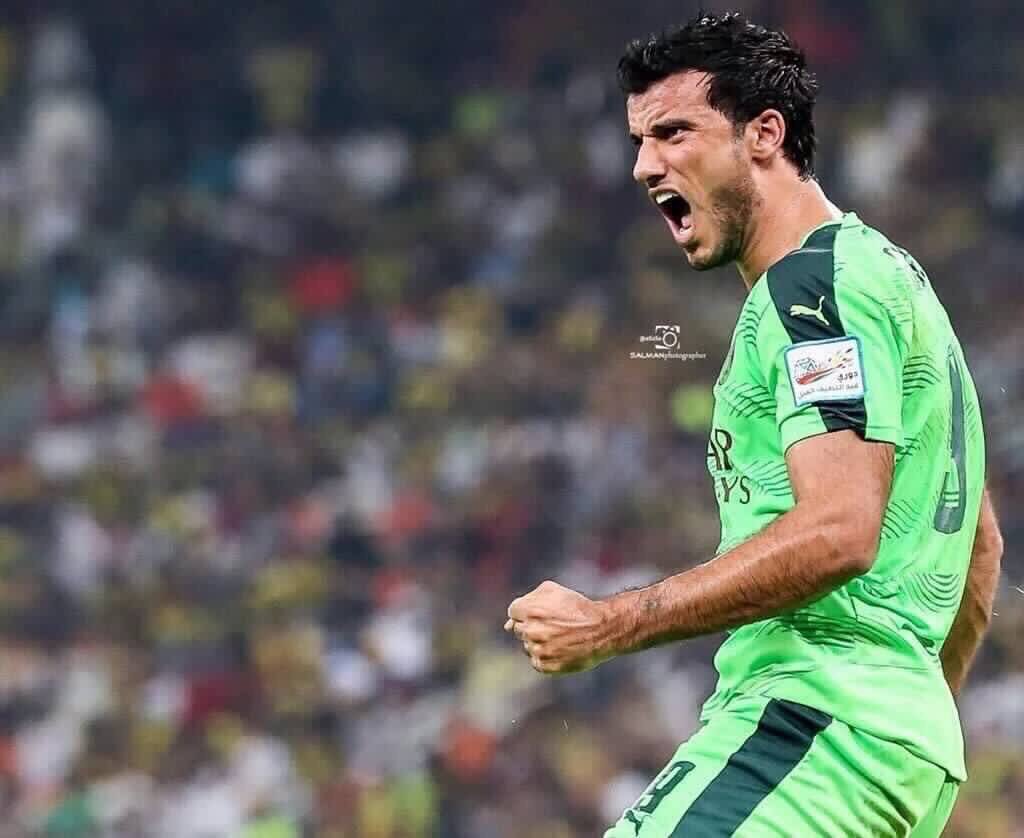 f_fcb7's tweet photo. - لا تستفز الاسد ، كي لا تصبح فريسته !

#الاهلي_الهلال https://t.co/KkNDlwKoEV