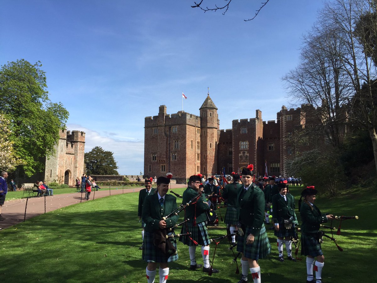 Preparing to lead St Georges Day Parade through the village of Dunster #dunstercastle #pipeband #bideford