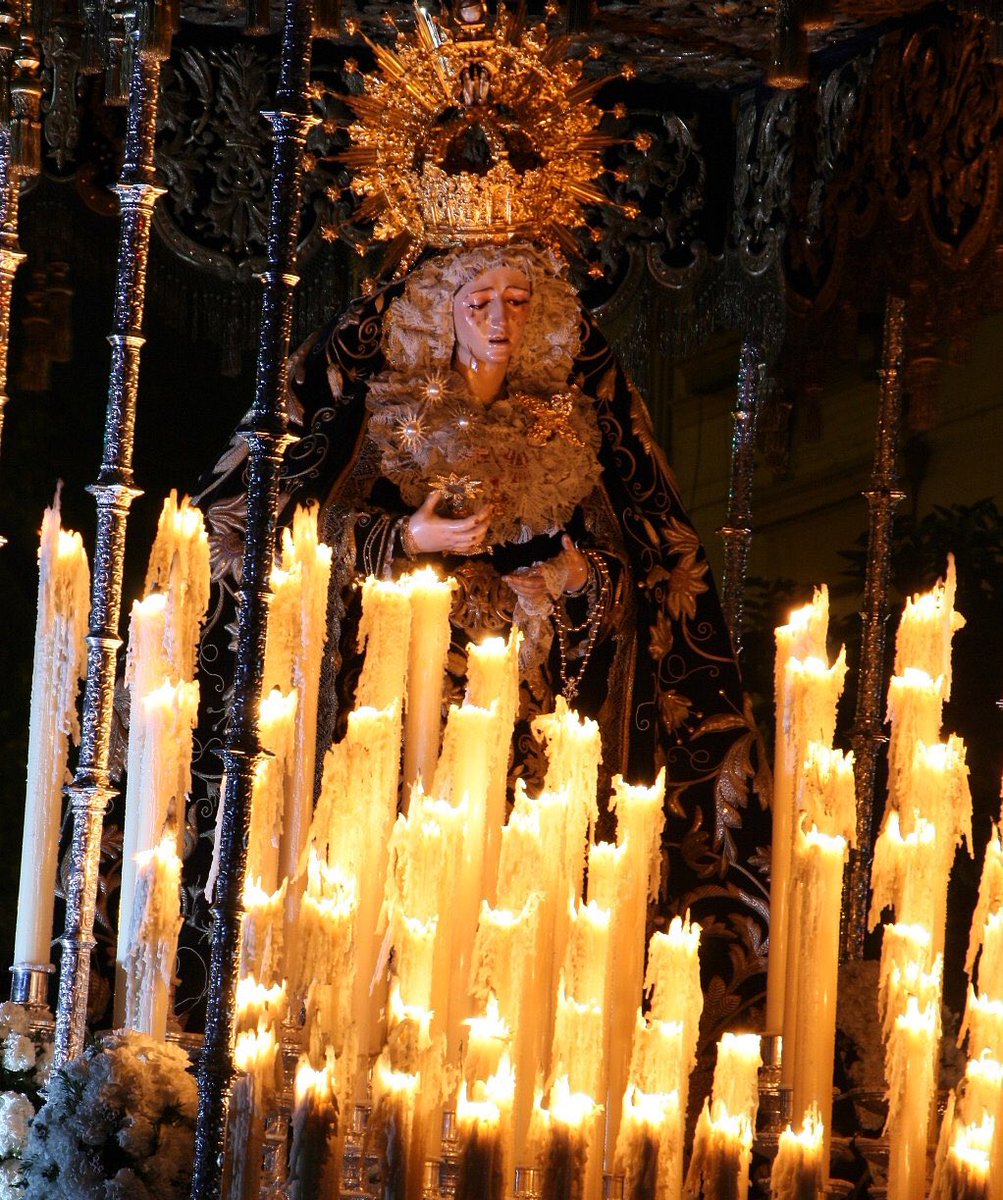 info_cofrade's tweet photo. La Virgen de la Estrella pasó por Campana con la marcha "A ti Manué" a modo de homenaje a Manuel Dguez. Del Barco†. https://t.co/6VTNUwxcwn