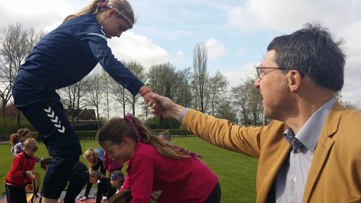 #Sportief #Samenwerken twee scholen, een circusproject #koningsspelen 
#MartinusBussloo #AntoniusdeVecht