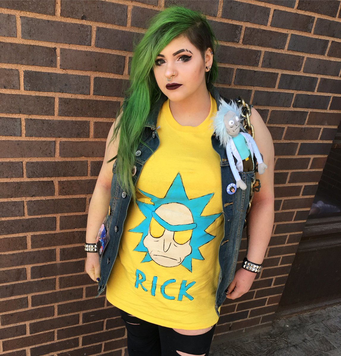 cosmicquarts's tweet image. Teaser pics of my Punk Morty cosplay! #RickandMorty @PocketMortys @RickandMorty @JustinRoiland @danharmon