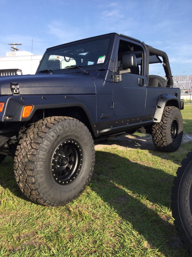 lineXit's tweet image. Jeep Beach