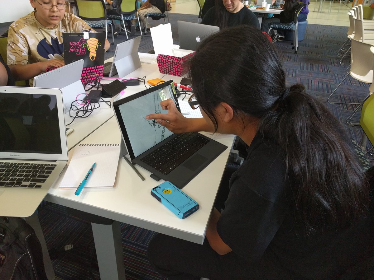 greatfulbread's tweet photo. Awesome to mentor the 1st place team at #NativeMBK #abq. Acoma revolt, the Oregon trail of native games. Great job https://t.co/9WAr5uttjK