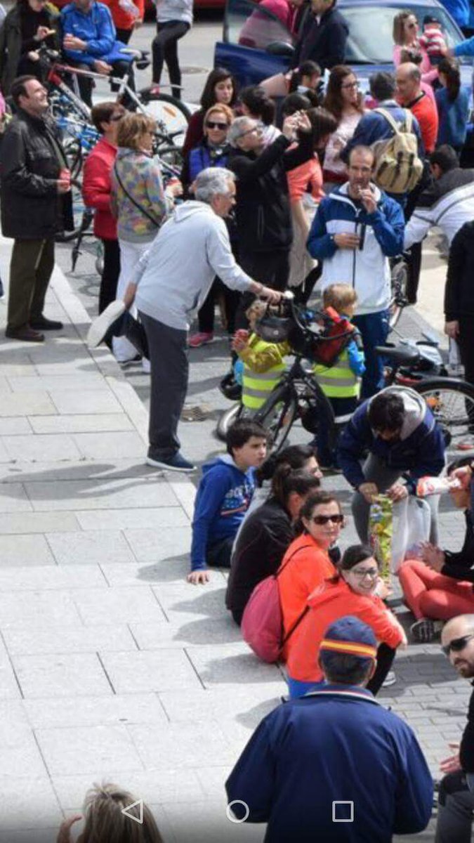 Día de solidaridad en Las Villas y en Villoruela, ambiente espectacular en nuestro pueblo #marchasolidaria #paella