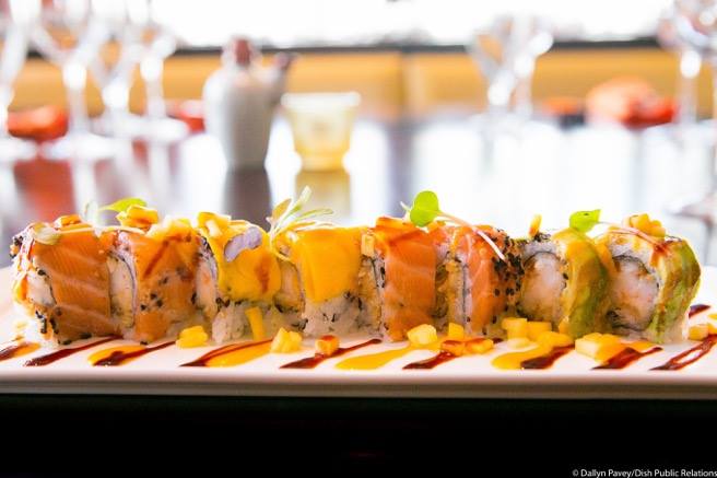 TasteNectar's tweet photo. It's a beautiful spring day! Come enjoy our Mango Roll on the garden patio! ЁЯМЮ #SushiSunday #tastenectar #YUM #sushi https://t.co/Yj8QvThkzs