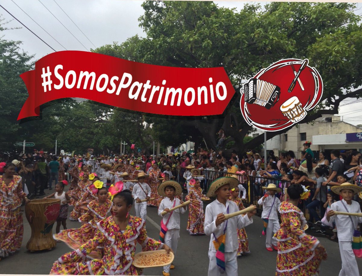FESVALLENATO's tweet photo. Avanza el Desfile de Piloneras categoría infantil. ¡Qué acogida del público! #SomosPatrimonio https://t.co/aqQcuMJo6V