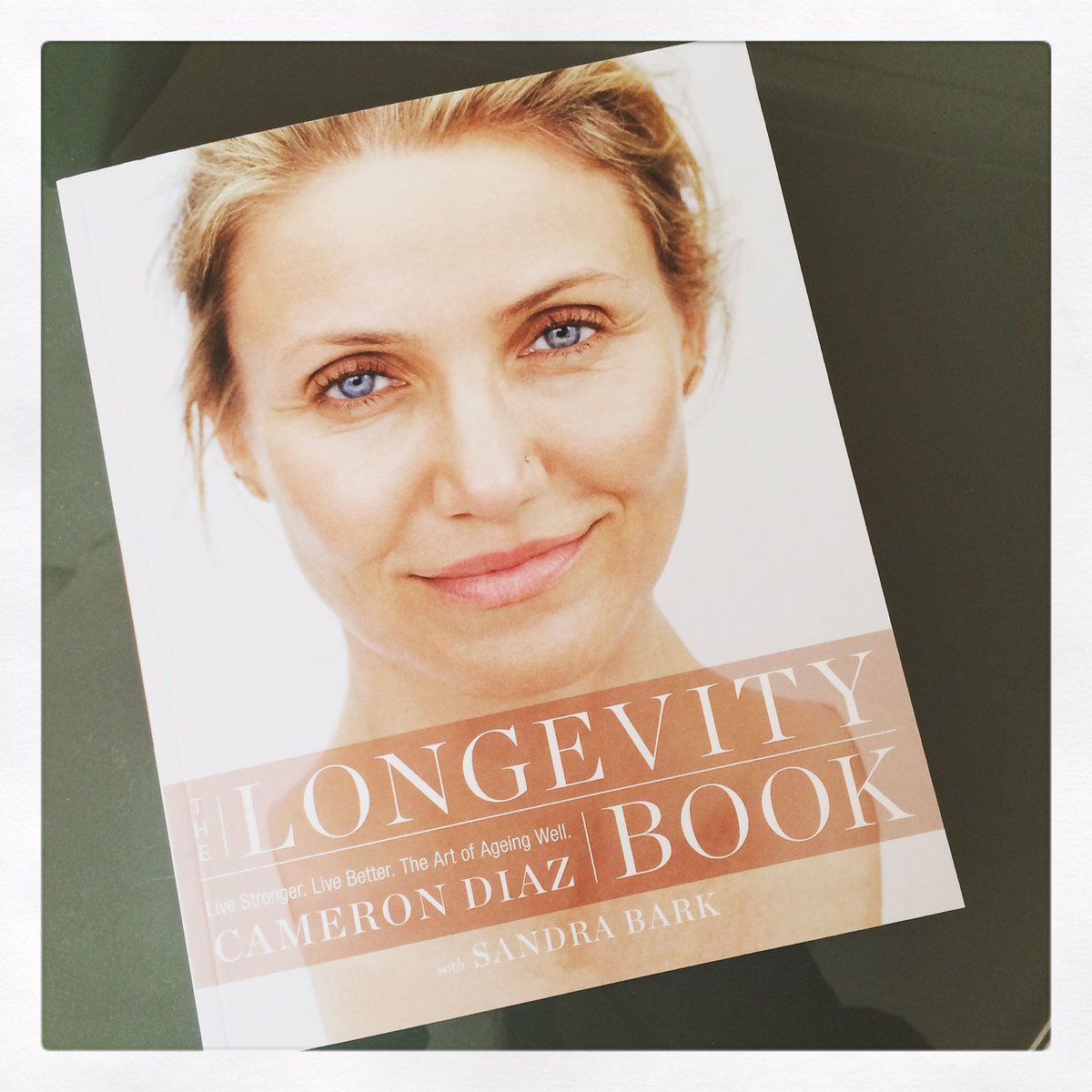 Every woman shld read #TheLongevityBook @CameronDiaz To age gloriously and 'to be fully, unapologetically, yourself'