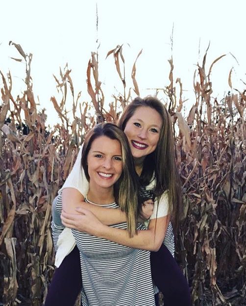 allisonjmetzger's tweet image. must be our fav pose 😉 happy birthday, Keylee! hope your day is as awesome as you❤️