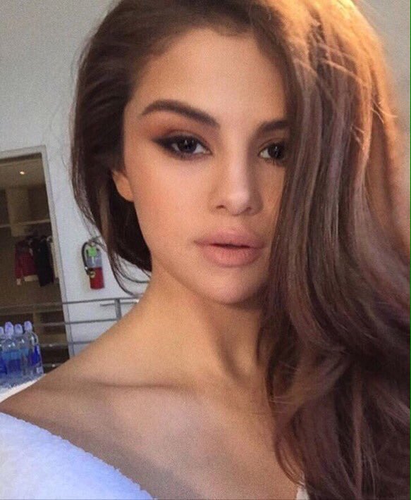 Selena Gomez Source on Twitter: