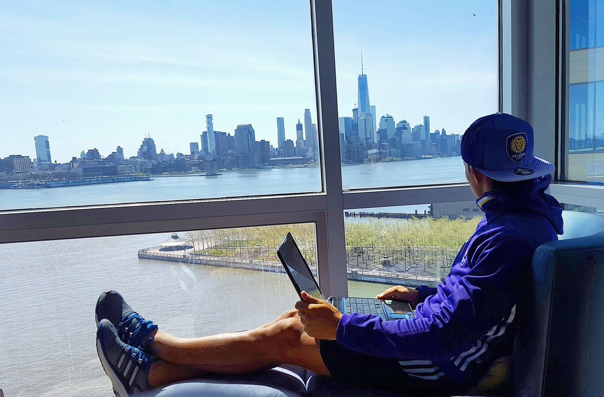 TAPS AND CAPS LOUNGE (LongwoodHookah) Twitter