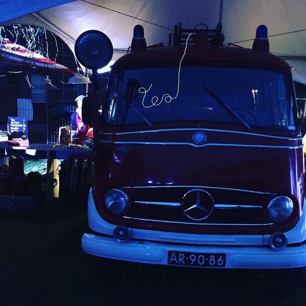 AFireStation's tweet photo. Found this cool photo, not mine A night in the #parc with our #tea #truck 🚒🚒 #wefestival #teazone #teamobile #foodt… https://t.co/xHHglf96qm