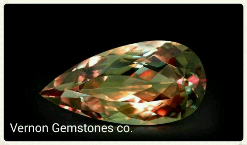 VernonGemstones's tweet photo. #Zulatanite #diaspore #Csarite https://t.co/PVrdoP2dIT