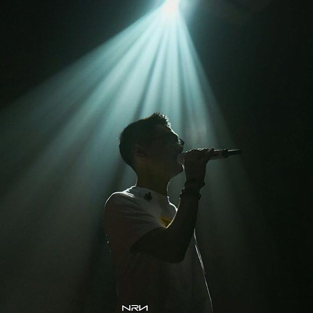 [INSTAGRAM] arez27: Ready for an evening showcase with Afgan &amp; Raisa presented by Smule! See you in a few minutes! …