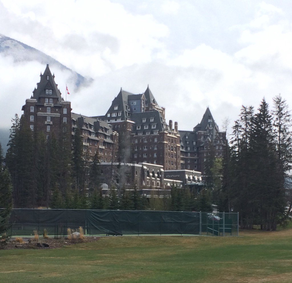 Toews88's tweet photo. I am thankful to be in Banff #uLead2016 https://t.co/rLkHDulg68