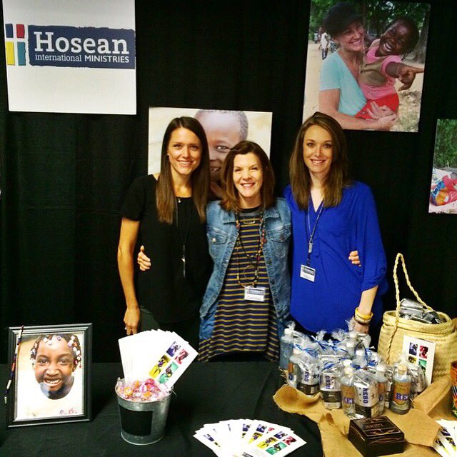 hosean's tweet photo. #thankful for our volunteers this weekend @PriscillaShirer #PSsimulcast They've all been to #Haiti many times ππ https://t.co/cUrSgBYpGb