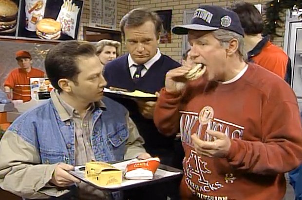 Kinnsanity's tweet photo. A sandwich from McDonald's so Bill will behave #WhatsInHillarysPurse https://t.co/oUbU0LH9x0