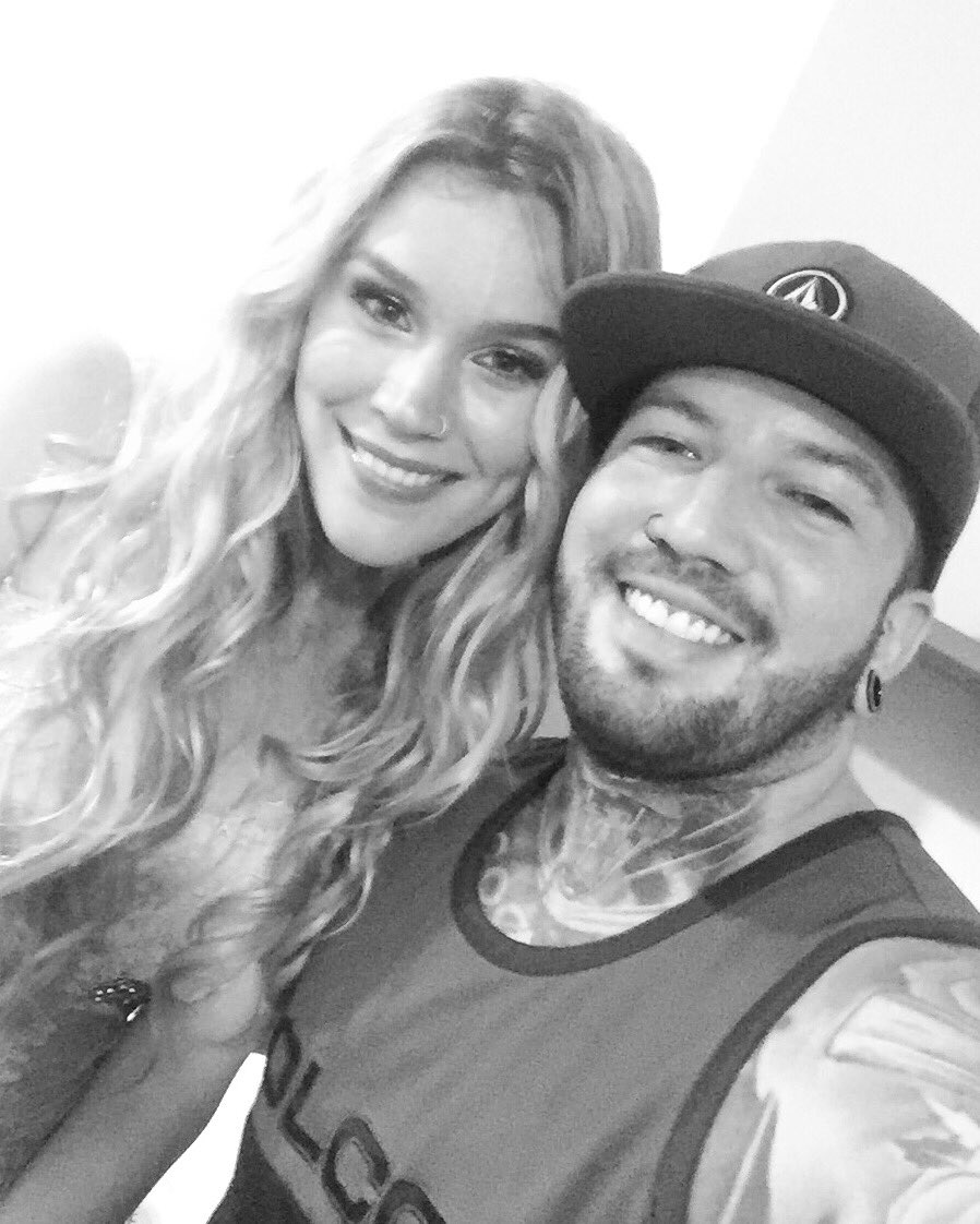 AlexxBruzz's tweet photo. incredible live vocal range in this beautiful and talented girl @jossstone ❤️🙏🏻 #jossstone https://t.co/NJQLMPZ5RJ