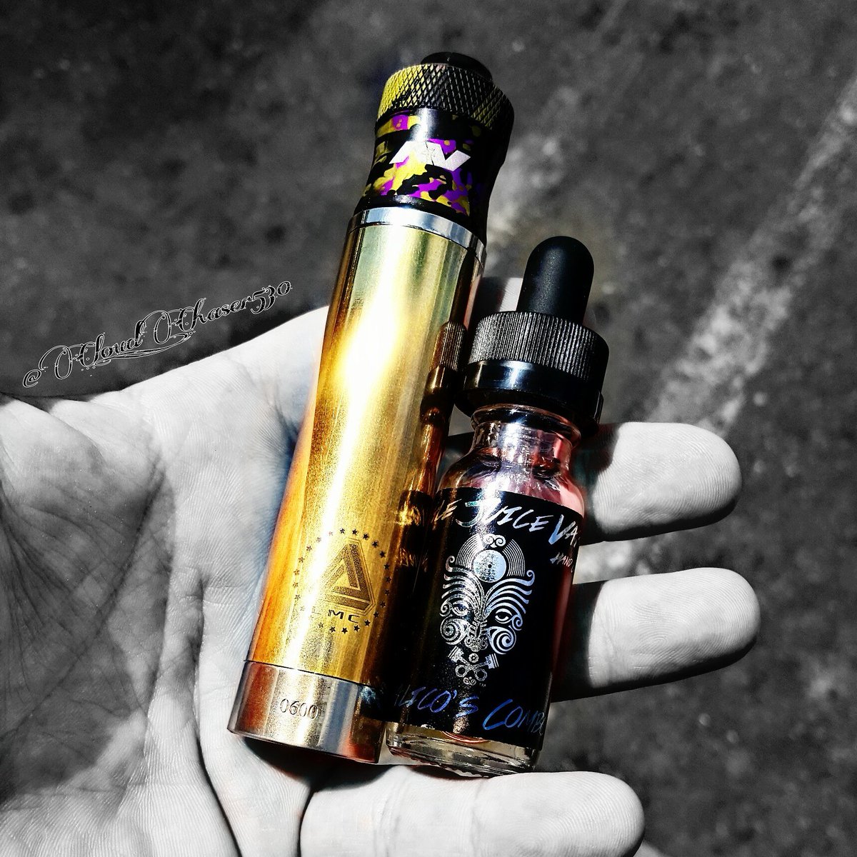 AngelicThanatos's tweet photo. #handcheck #junglejuicevapor on #limitlessmod @Limitlessmodco #modfathercap #avlyfe #complyfe gettin my #vape on! https://t.co/WuayasI5Se