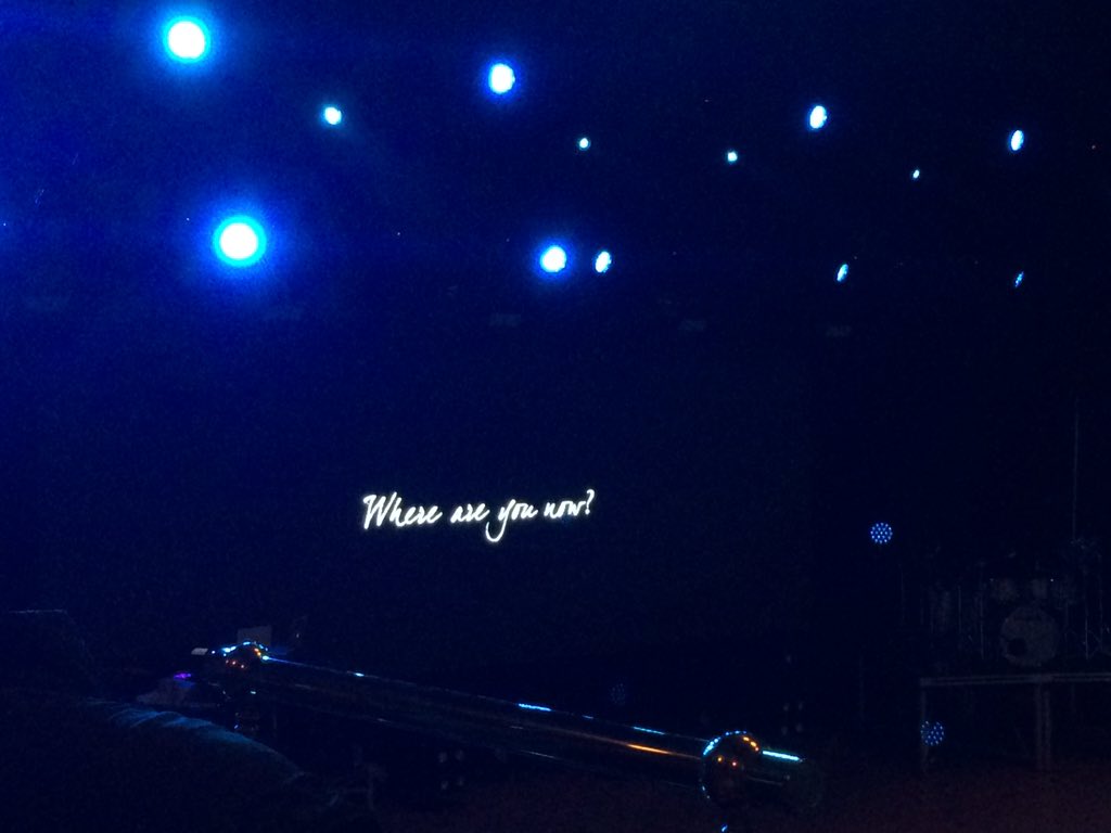 kihynn's tweet photo. less than 10 minutes ! #LOEToronto #LOE2016 #LOECanadaAwake https://t.co/eAUKR5m5kf