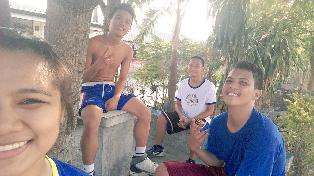 beabullosos's tweet photo. Bi+ches @ClydeEstrebillo #istian #jomari πππ https://t.co/3CTz8PvTgE