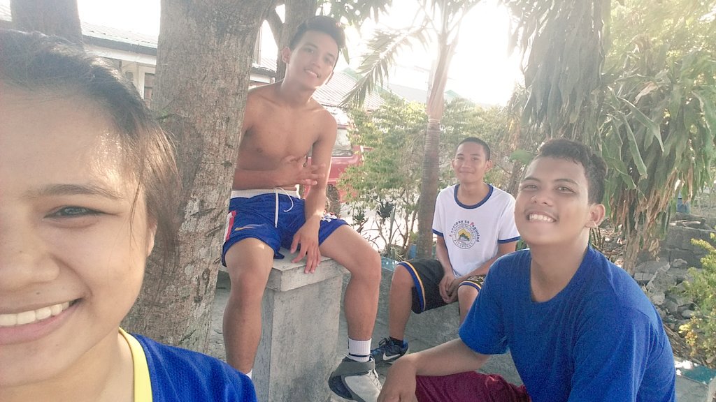 beabullosos's tweet photo. Bi+ches @ClydeEstrebillo #istian #jomari πππ https://t.co/3CTz8PvTgE
