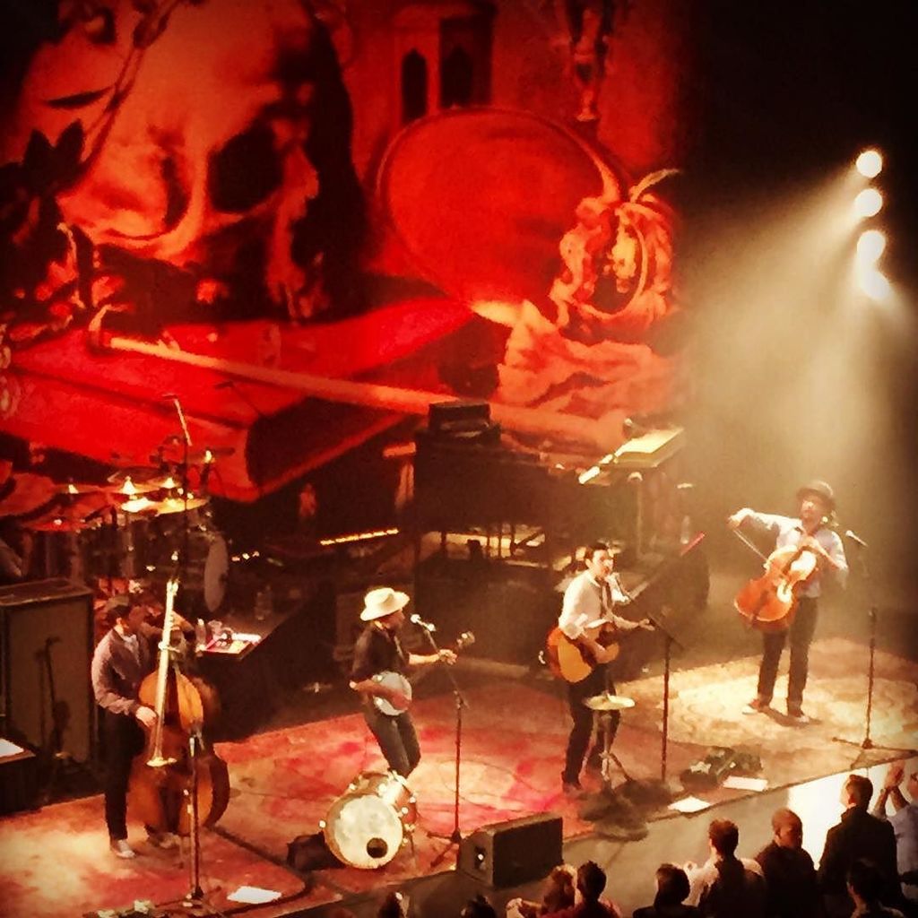 #avettbroschi @ #chicagotheatre #franksbarchicago out and about. #latergram ift.tt/1qK7Zm7