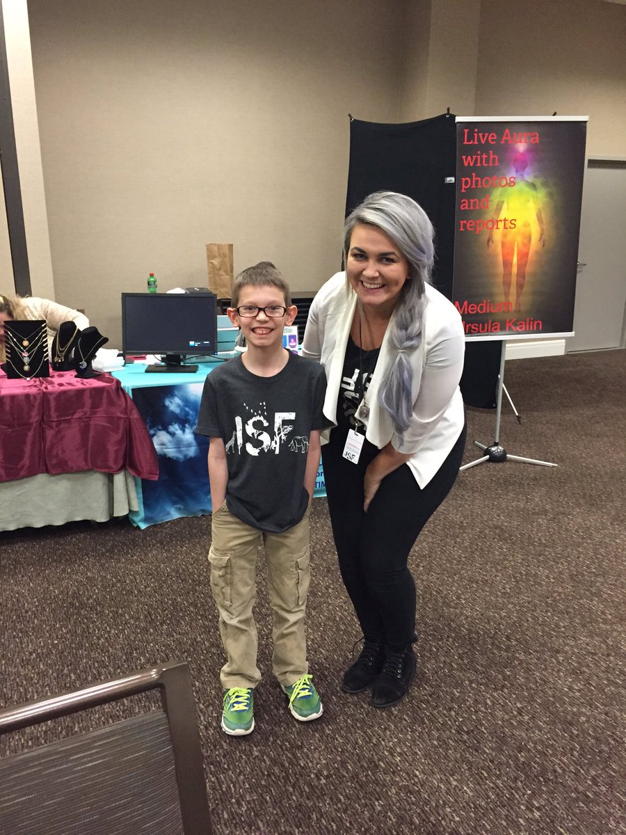 MamaSus3's tweet photo. A big thank you to @JulesTrace for the fun times at the @IS_Foundation booth this weekend. My #MobSTIR had a blast https://t.co/vM580Sa8V3