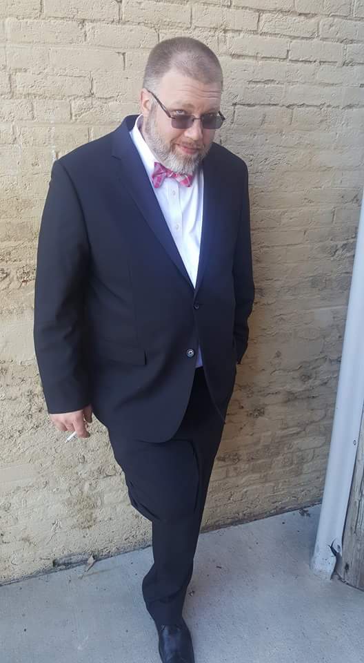 lyndseythoman's tweet photo. My handsome husband last night at #capadultprom @Go_Blu1 #love #sharpdressedman https://t.co/1xFTO7NESh