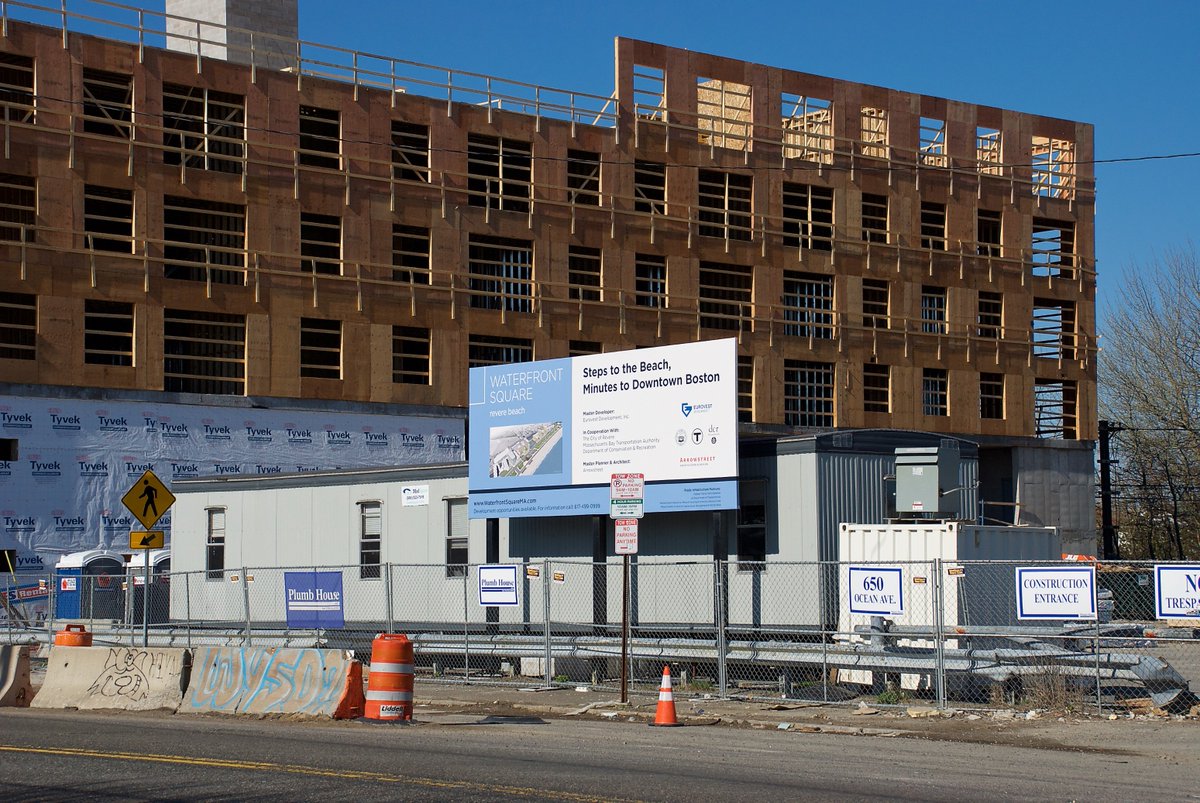 LisaWatchmaker's tweet photo. Construction continues at #WaterFrontSquare #RevereBeach https://t.co/6ydpBihird