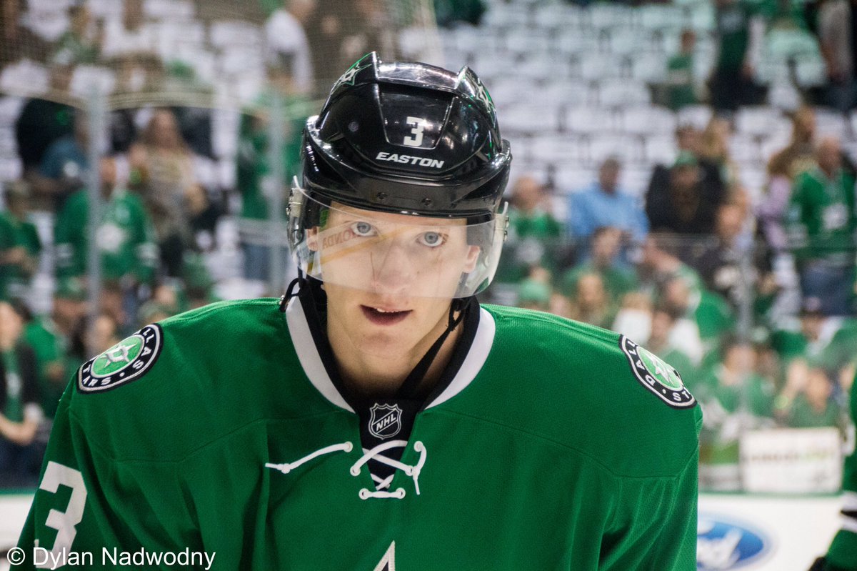 dnadders's tweet photo. Hi there @johnklingberg #WaveToTheCamera // 4.22.16 #VictoryRising https://t.co/j1ebPxFWQI
