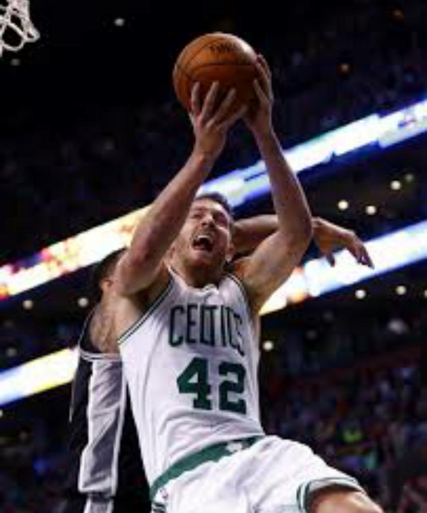 BostonSprtsNews's tweet photo. Let's go @celtics 
#GoCeltics 
#GoCelticsNation https://t.co/yUx5enev51