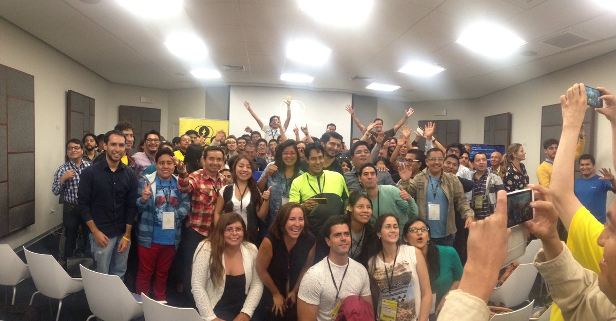 inesdiaz_'s tweet image. En breves los ganadores!! #LSMLIMA @LSM_Peru