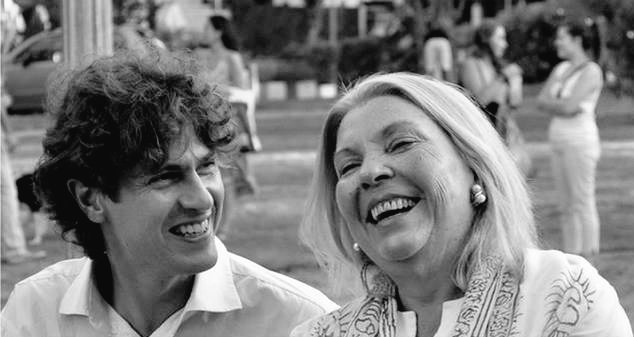 TognettiDaniel's tweet photo. Carrio pidió la renuncia de Lousteau por haber comprado dólar futuro. Que poco duró el amor! https://t.co/ytQxwIBYlU