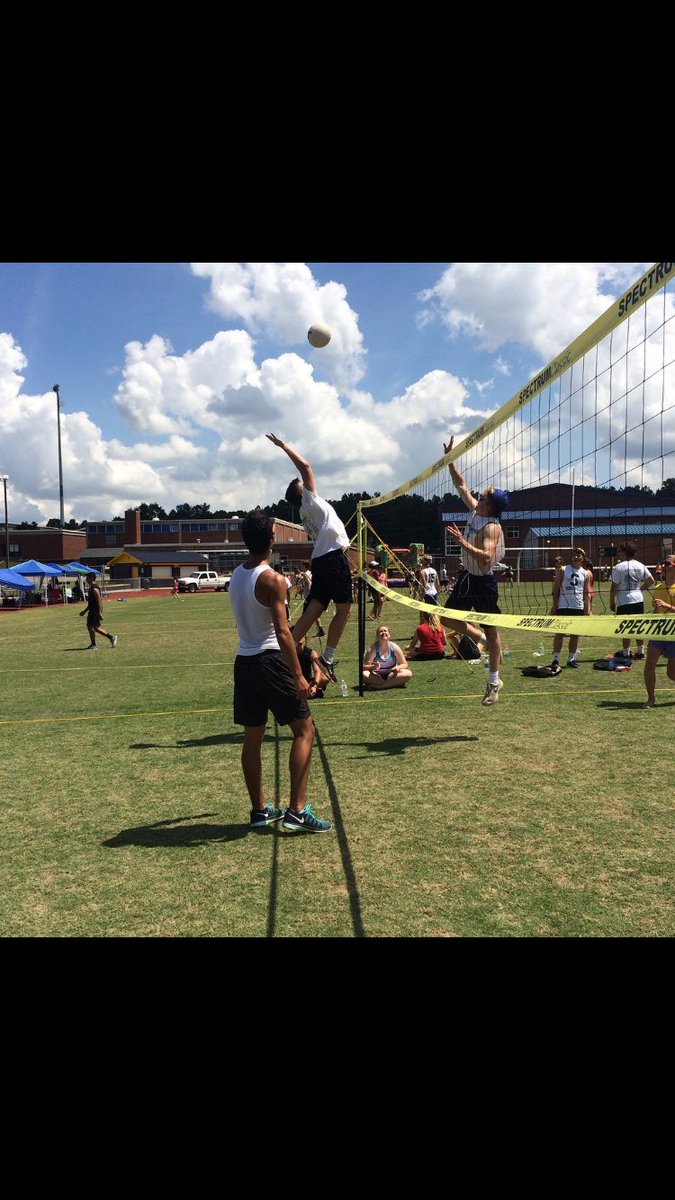 vikingkeyclub's tweet photo. Everyone, don't forget to register for the annual volleyball tournament! Proceeds will go to the band for uniforms! https://t.co/Zb7FC8KAZG
