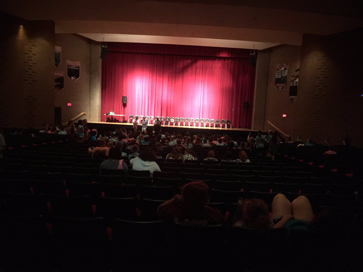 MattDavisHypno's tweet photo. It's late night hypnosis show season! https://t.co/KJITJSxIdS
