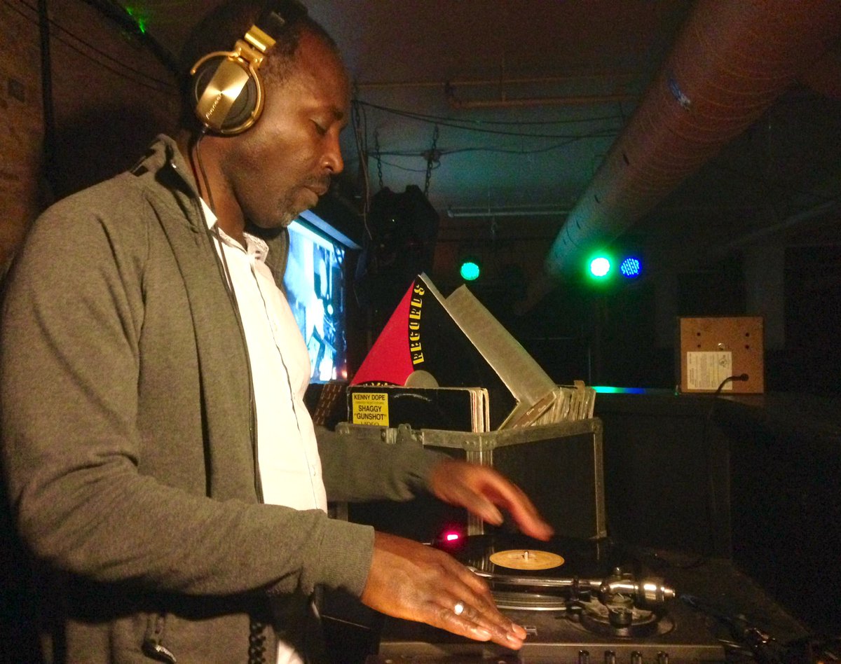 discographydjs's tweet photo. #Discography50
@BaltimoreMMXI
on NOW!
DJ Ben E bringing
the old school jams!
1:00am►@andyinglis
11:30pm►DJ Mark https://t.co/KRFY5nT3oI