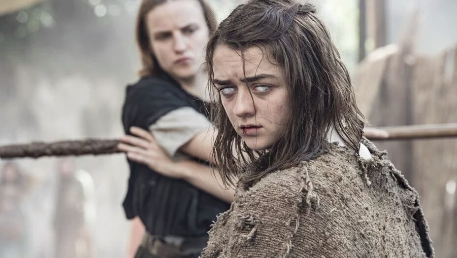 EllaStephen's tweet photo. Arya's face after the Melisandre take off her necklace. #GameofThrones https://t.co/neYjEIfl5i