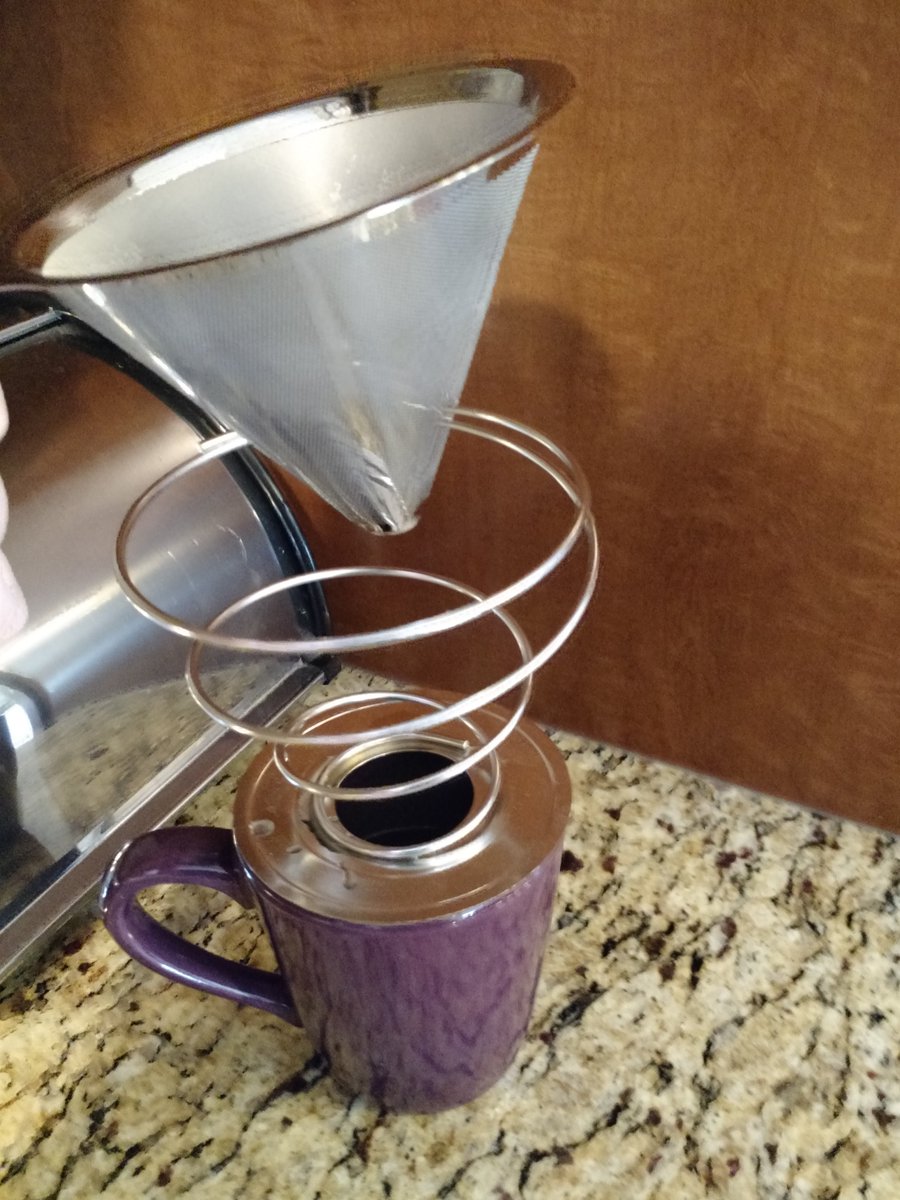Rebeccathemom's tweet photo. #OishiiKitchen Pour Over Coffee Micro Dripper Brewer makes a great cup of coffee https://t.co/KZXwO4Mt2K #GotItFree https://t.co/GqJAf4CUnS