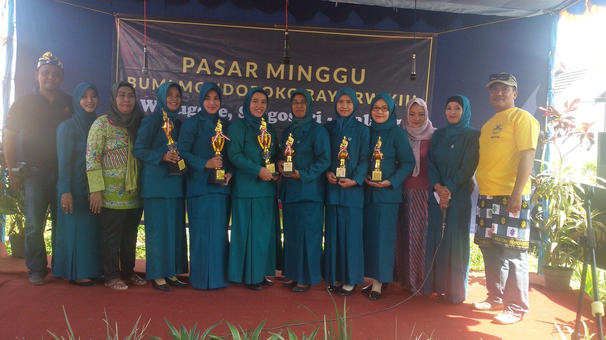 JiluRw's tweet photo. Lomba Hari Kartini  PKK RW XIII di  Pasar Minggu BMR Watugede Singosari #permadi60 https://t.co/3R3UoeNo28